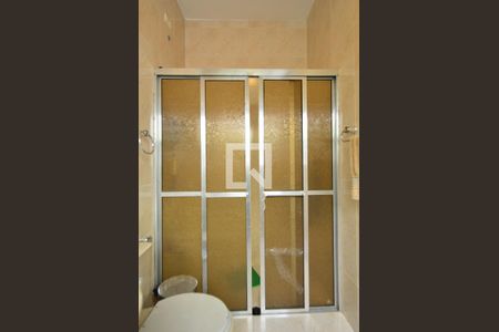 Casa à venda com 136m², 2 quartos e 2 vagasBanheiro de Serviço