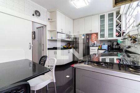 Casa à venda com 350m², 5 quartos e 3 vagasCozinha