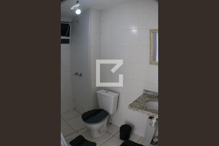Banheiro de apartamento para alugar com 2 quartos, 43m² em Curicica, Rio de Janeiro