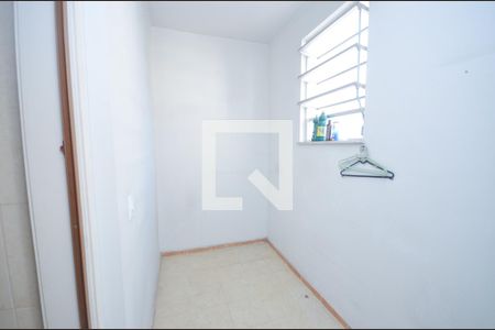 Apartamento à venda com 100m², 2 quartos e 1 vaga Apartamento à venda com 100m², 2 quartos e 1 vagaQuarto de Serviço