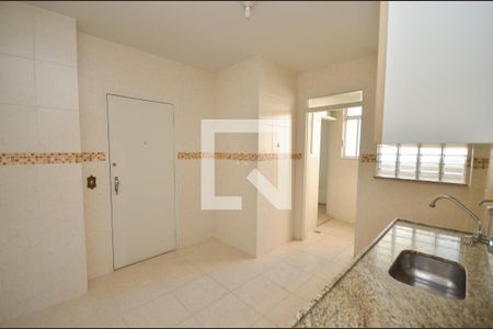 Apartamento à venda com 100m², 2 quartos e 1 vaga Apartamento à venda com 100m², 2 quartos e 1 vagaCozinha