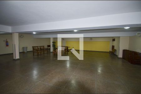 Apartamento à venda com 100m², 2 quartos e 1 vaga Apartamento à venda com 100m², 2 quartos e 1 vagaÁrea comum - Salão de festas