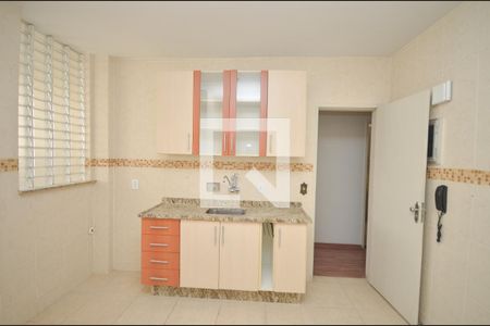 Apartamento à venda com 100m², 2 quartos e 1 vaga Apartamento à venda com 100m², 2 quartos e 1 vagaCozinha