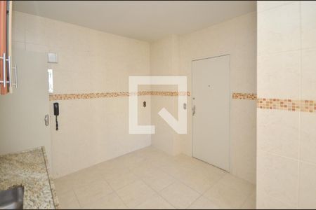 Apartamento à venda com 100m², 2 quartos e 1 vaga Apartamento à venda com 100m², 2 quartos e 1 vagaCozinha
