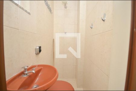 Apartamento à venda com 100m², 2 quartos e 1 vaga Apartamento à venda com 100m², 2 quartos e 1 vagaBanheiro de Serviço