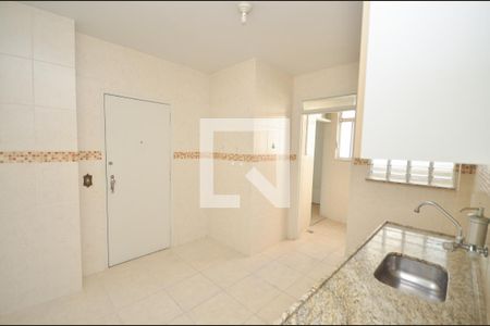 Apartamento à venda com 100m², 2 quartos e 1 vaga Apartamento à venda com 100m², 2 quartos e 1 vagaCozinha