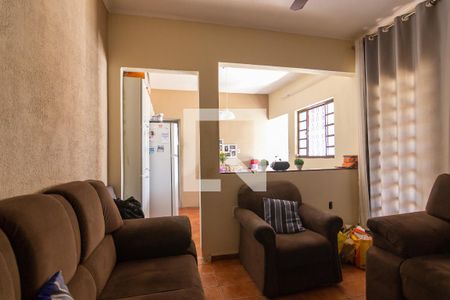 Casa à venda com 120m², 5 quartos e 5 vagas Casa à venda com 120m², 5 quartos e 5 vagasSala 2