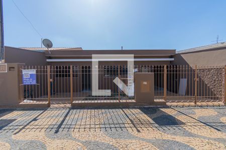 Casa à venda com 600m², 3 quartos e 5 vagasFachada