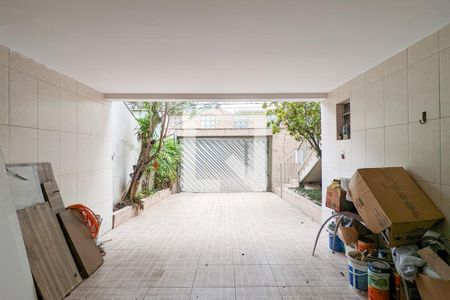 Casa à venda com 200m², 4 quartos e 3 vagas Casa à venda com 200m², 4 quartos e 3 vagasGaragem