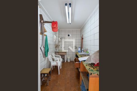 Casa à venda com 200m², 4 quartos e 3 vagas Casa à venda com 200m², 4 quartos e 3 vagasÁrea de serviço