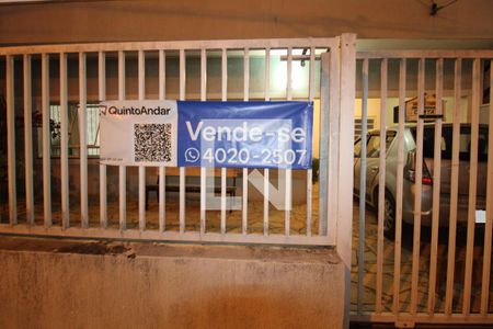 Casa à venda com 174m², 3 quartos e 2 vagasPlaquinha