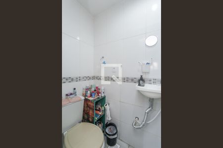 Banheiro de apartamento à venda com 1 quarto, 40m² em Jardim Leopoldina, Porto Alegre