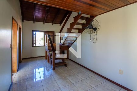 Casa para alugar com 232m², 4 quartos e 6 vagas Casa para alugar com 232m², 4 quartos e 6 vagasSuíte