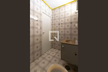 Banheiro de apartamento para alugar com 1 quarto, 60m² em Santa Ifigênia, São Paulo