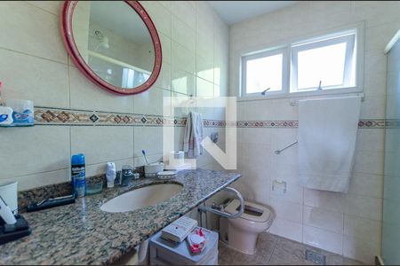 Casa de condomínio à venda com 250m², 5 quartos e 2 vagas Casa de condomínio à venda com 250m², 5 quartos e 2 vagasBanheiro da Suíte 3