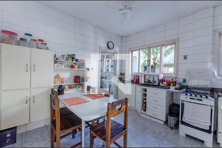 Casa de condomínio à venda com 250m², 5 quartos e 2 vagas Casa de condomínio à venda com 250m², 5 quartos e 2 vagasCozinha