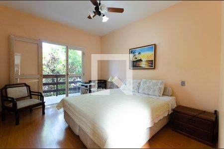 Casa de condomínio à venda com 250m², 5 quartos e 2 vagas Casa de condomínio à venda com 250m², 5 quartos e 2 vagasSuíte 3