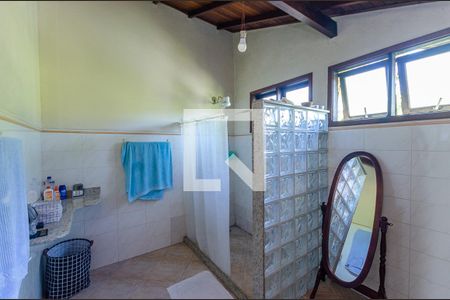 Casa de condomínio à venda com 250m², 5 quartos e 2 vagas Casa de condomínio à venda com 250m², 5 quartos e 2 vagasBanheiro da Suíte 4