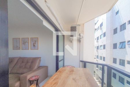 Apartamento para alugar com 106m², 4 quartos e 1 vagaVaranda