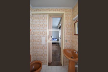 Banheiro de kitnet/studio para alugar com 1 quarto, 34m² em Centro Histórico, Porto Alegre