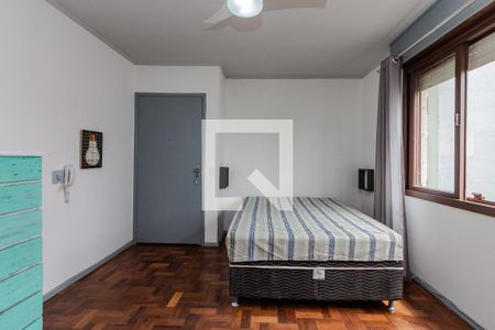Sala/Quarto de kitnet/studio para alugar com 1 quarto, 34m² em Centro Histórico, Porto Alegre