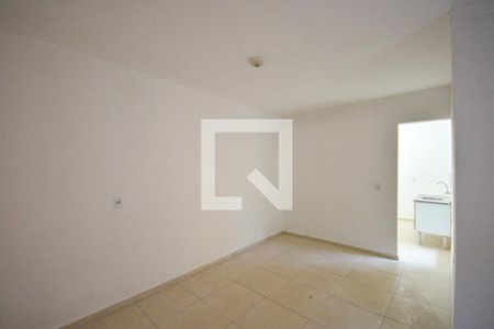 Sala/Quarto de casa para alugar com 1 quarto, 40m² em Vila Liviero, São Paulo