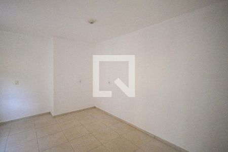 Sala/Quarto de casa para alugar com 1 quarto, 40m² em Vila Liviero, São Paulo