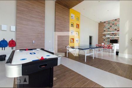 Apartamento à venda com 81m², 3 quartos e 2 vagas Apartamento à venda com 81m², 3 quartos e 2 vagasSala de Jogos