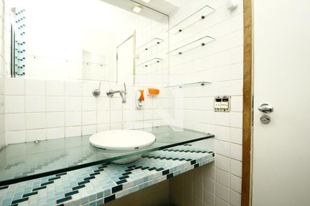 Apartamento à venda com 70m², 3 quartos e sem vagaBanheiro Social