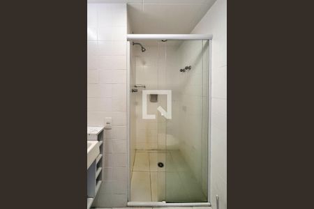 Apartamento à venda com 105m², 2 quartos e 1 vaga Apartamento à venda com 105m², 2 quartos e 1 vagaBanheiro
