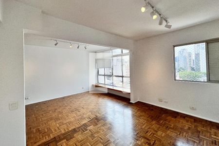 Apartamento à venda com 105m², 2 quartos e 1 vaga Apartamento à venda com 105m², 2 quartos e 1 vagaSala