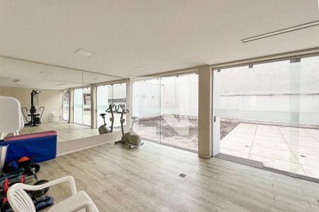 Apartamento à venda com 105m², 2 quartos e 1 vaga Apartamento à venda com 105m², 2 quartos e 1 vagaÁrea comum - Academia