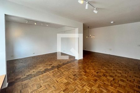 Apartamento à venda com 105m², 2 quartos e 1 vaga Apartamento à venda com 105m², 2 quartos e 1 vagaSala