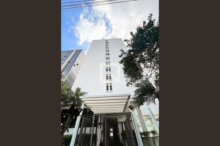 Apartamento à venda com 105m², 2 quartos e 1 vaga Apartamento à venda com 105m², 2 quartos e 1 vagaFachada
