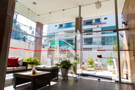 Apartamento para alugar com 110m², 3 quartos e 2 vagas Apartamento para alugar com 110m², 3 quartos e 2 vagasHall Social