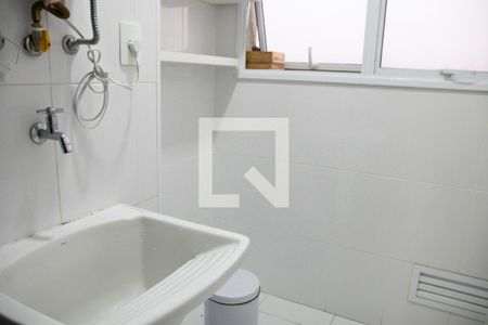 Apartamento para alugar com 70m², 2 quartos e 1 vagaÁrea de Serviço