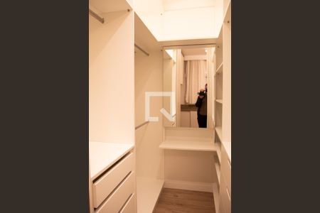 Apartamento para alugar com 70m², 2 quartos e 1 vagaCloset da suíte 1