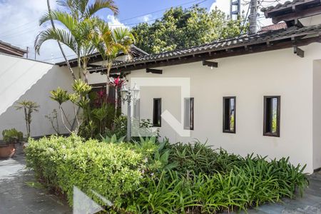 Vista - Sala 1 de casa para alugar com 5 quartos, 600m² em Vila Oliveira, Mogi das Cruzes