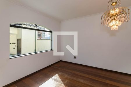 Sala 1 de casa para alugar com 5 quartos, 600m² em Vila Oliveira, Mogi das Cruzes