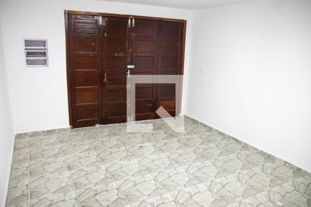 Garagem de casa para alugar com 2 quartos, 250m² em Carandiru, São Paulo