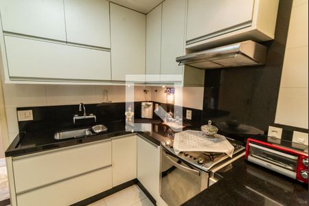 Apartamento à venda com 109m², 2 quartos e 2 vagasCozinha