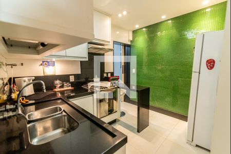 Apartamento à venda com 109m², 2 quartos e 2 vagasCozinha