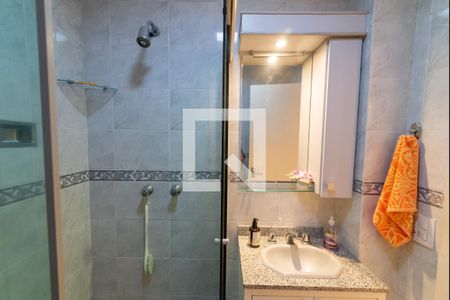 Apartamento à venda com 109m², 2 quartos e 2 vagasBanheiro Social