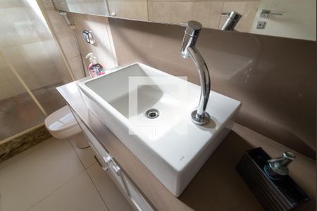 Apartamento à venda com 109m², 2 quartos e 2 vagasBanheiro da Suíte