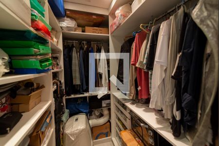 Apartamento à venda com 109m², 2 quartos e 2 vagasCloset da suíte