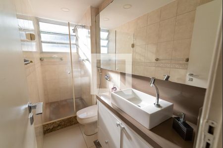 Apartamento à venda com 109m², 2 quartos e 2 vagasBanheiro da Suíte