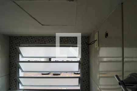 Apartamento para alugar com 47m², 2 quartos e 1 vaga Apartamento para alugar com 47m², 2 quartos e 1 vagaBanheiro