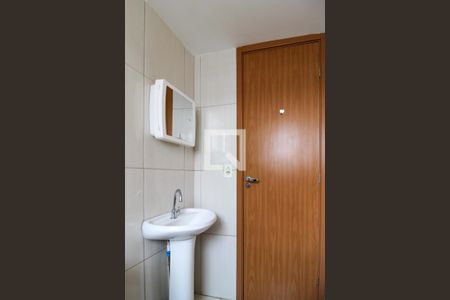 Apartamento para alugar com 47m², 2 quartos e 1 vaga Apartamento para alugar com 47m², 2 quartos e 1 vagaBanheiro