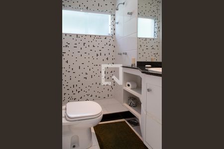 Casa de condomínio à venda com 257m², 4 quartos e 3 vagasBanheiro da suíte 1