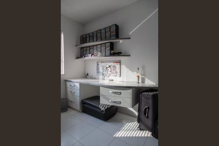 Casa de condomínio à venda com 257m², 4 quartos e 3 vagasSuíte 2